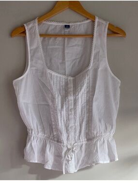 Old Navy Tie-Waist Lace-Trim Top in White 🦢 • Size M Tall